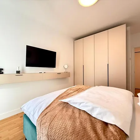 No 202 Lebada Apartment
